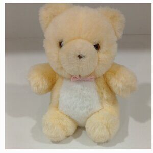 Small Gund Bear,Yellow, 8in. Like  New  Smoke Free